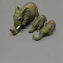 3 Pack Elephant Figurine, Hand Painted Resin Statue Mother and Baby Elephants Family Set for Desk Decor Home Dcor Office Shelf Display Thoughtful Gift for Housewarming Mother's Day