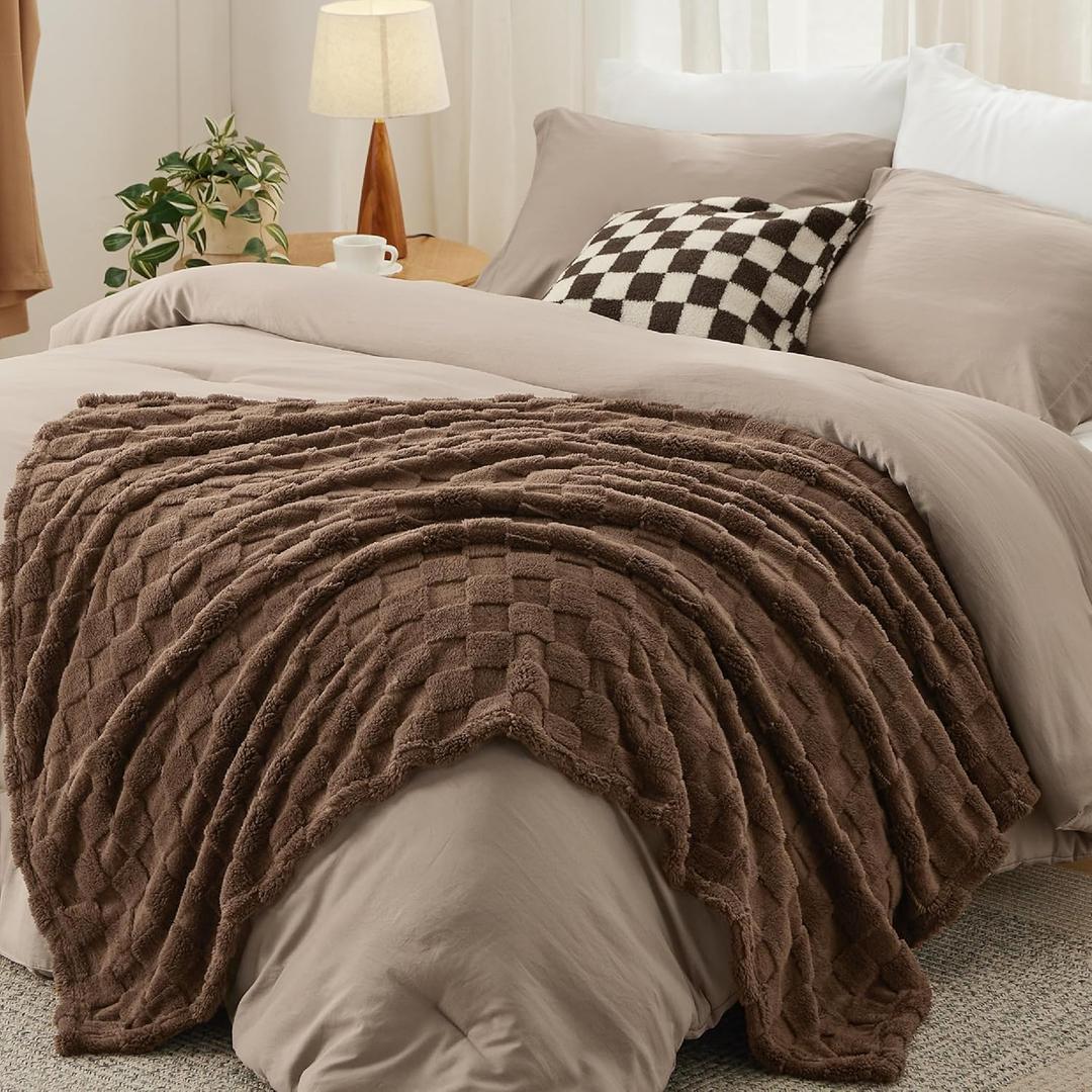 Bedsure Comforter King Size 5 Pieces - King Size Comforter Set with Checkered Throw Blanket and Decorative Pillow, Lightweiget Bedding, All Season Bedding Sets, Light Camel