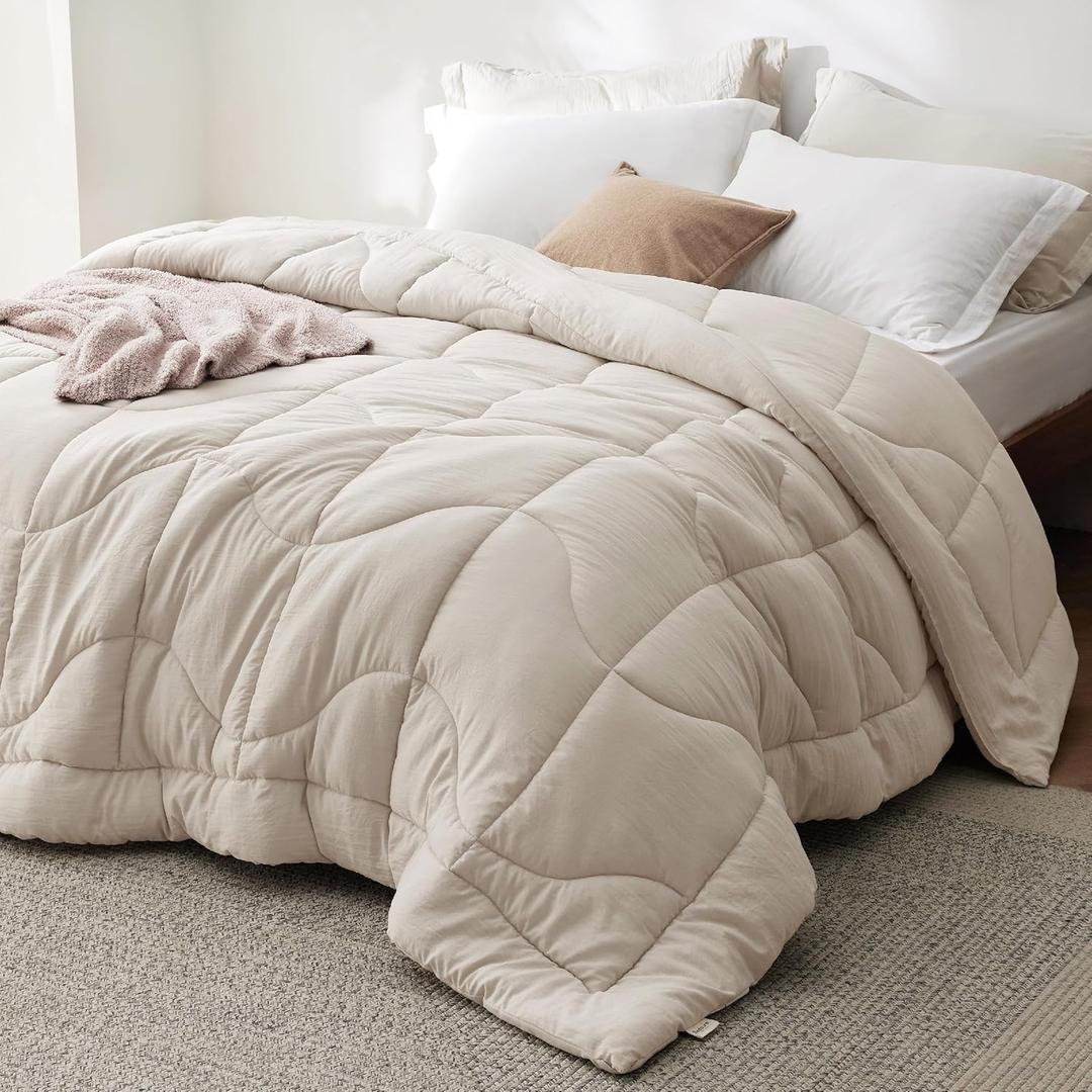 Bedsure Comforter King Size - King Comforter for All Season, Ultra-Soft Quilted Down Alternative Comforters Prewashed Duvet Insert, Blanket for Bed with 4 Tabs, Machine Washable, Linen, 90x102 in