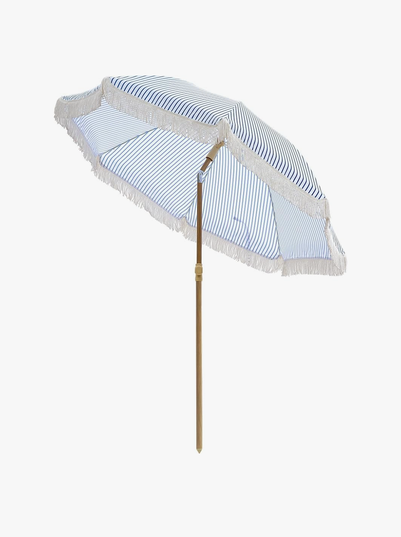 Patio Umbrella with UPF 50+ Protection, 8 Ribs, Push Button Tilt - Versatile Outdoor Shade for Garden, Courtyard, and Beach
