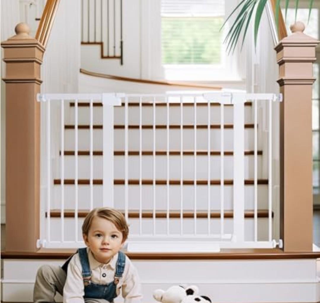 Cumbor 29.7-48" Baby Gate for Stairs, Mom's Choice Awards Winner-Dog Gates for Doorways, Auto Close Safety Pet Gate for Dogs Indoor, Easy Install Pressure Mounted Child Gate with Walk Thru Door, White