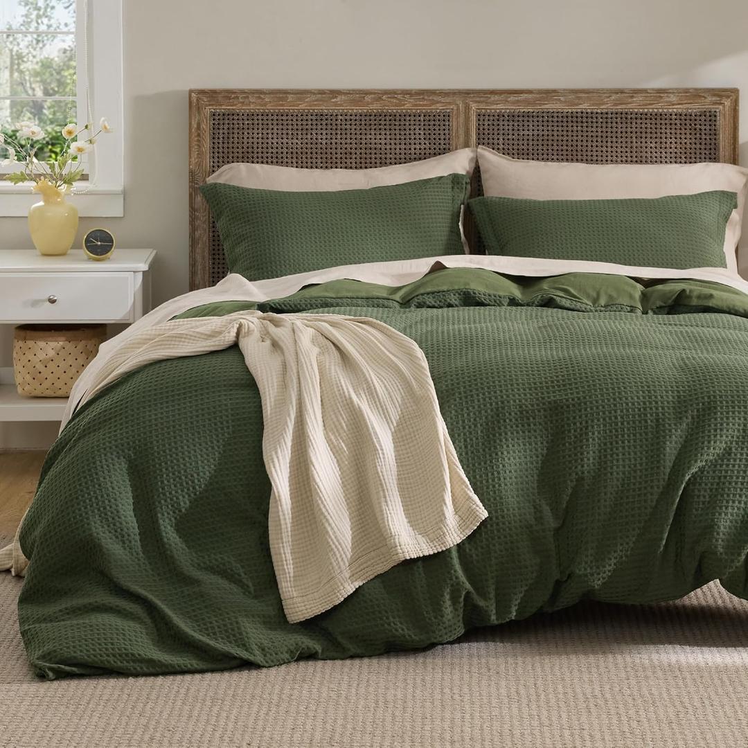 Bedsure Waffle Weave Duvet Cover Queen Size, Luxury, Soft & Breathable Comforter Cover for All Season, 3 Pieces Wrinkle-Resistant Zipper Bedding with 8 Corner Ties, Olive Green