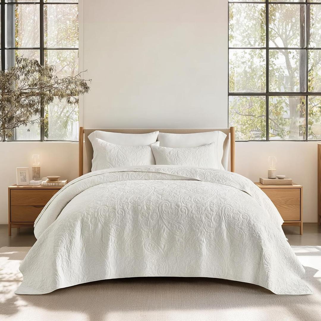 EVERGRACE 100% Cotton Paisley Quilt Set, Oversized King 3 Piece Set  Prewashed Lightweight Bedspread with 2 Shams, Soft & Breathable Matelasse Coverlet for All-Season Comfort, Bright White | Paisley Stitch, 100% Cotton, Pre Washed, Oeko-Tex Certified, Soft, Lightweight