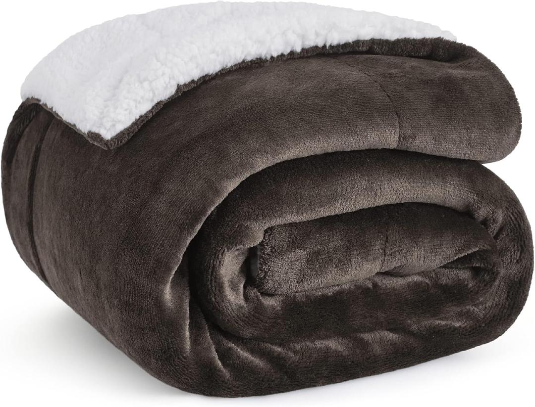 Bedsure GentleSoft Sherpa Fleece Throw Blanket for Couch - Thick and Warm Throw for Women and Men, Soft Fuzzy Plush Blanket for Winter, Non-Heated, Brown, 50x60 Inches