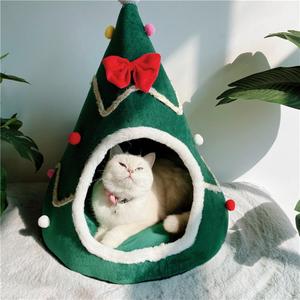 Christmas Tree Cat Bed for Indoor Cats House Tent with Detachable Pillow Xmas Cave Beds for Pets Cats and Dogs (Green Xmas Tree, 23.6 X 21.7 Inch)