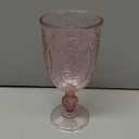 Wiwiqing 24 Pcs Plastic Goblets 7.5oz Vintage Goblet Plastic Wine Glasses Colored Retro Embossed Water Goblets for Wine Bar Juice Baby Shower Wedding Reception Grand Event Party (Pink)