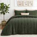 Bedsure King Size Quilt - Prewashed Extra Soft Cotton-Like Polyester Bedspreads King Size, Lightweight Comforter, Includes 1 Quilt 106x96 Inches with 2 Shams, Machine Washable, Dark Green
