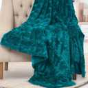 Everlasting Comfort Soft & Comfortable Teal Faux Fur Throw Blanket for Couch - (50"x65") Minky & Fluffy Fall Blankets & Throws, Plush Fuzzy Cover for Bed, Sofa & Living Room - Cozy Home Decor