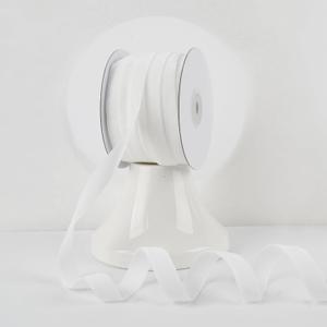 MEEDEE Thin White Velvet Ribbon 5/8 Inch Single Face Nylon Velvet Ribbon 25 Yards White Velvet Ribbons for Christmas Tree, Ornaments, Gift Wrappig, Rustic Wreath, Invitations, Bouquet, Sewing Crafts