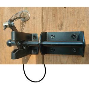 Door Latch - Self-Locking Gate Latch for Outdoor Fence, Black Steel Automatic Gravity Lever Lock with Fasteners, Gate Latch for Wooden Fence, Versatile Gate Latches with Spring & Cable Pull String