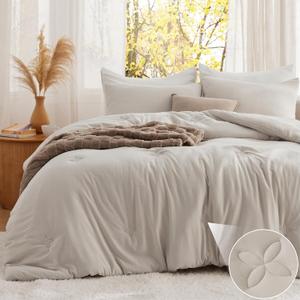Bedsure Queen Comforter Set Beige, Soft Prewashed Queen Size Bedding, Quilted Comforter with Clover Design, Down Alternative Comforter for All Seasons, 3 Pieces Bed Set with 2 Pillow Shams