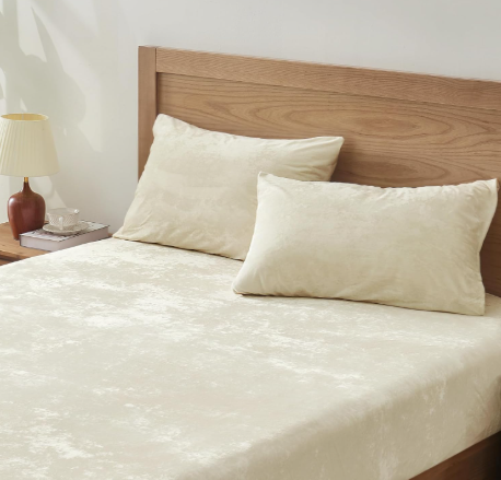 BEDELITE Velvet Fitted Sheet and Pillowcases Set, Luxury Soft Fuzzy Bottom Sheet with Reinforced Elastic Corner Straps, Deep Pocket up to 15 Inch, 1 Fitted Sheet and 2 Pillowcases (Queen, Cream)
V