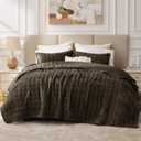 BEDELITE Velvet Quilt Set Queen Size - Luxury Velvet Comforter Bedding Set 3 Pieces, Lightweight Soft Cozy Mocha Brown Oversized Bedspread Coverlet for All Seasons with 2 Pillow Shams