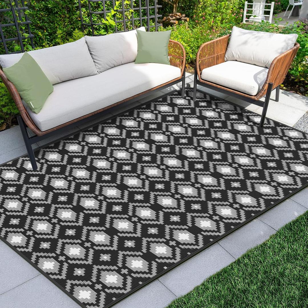 Outdoor Rug, 6x9ft Outdoor Plastic Straw Rug, ROMROL Reversible Mats, Area Rug Decor, Waterproof, Portable, Camping Mat and Rug for Indoor, Outdoors, RV, Patio, Picnic, Beach, Camping, Black and White