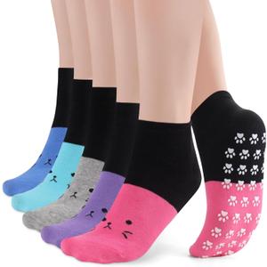 Non Slip Grippy Socks for Women Girls 5 Pack Cute Cat Grip Socks Pilates Slippers Footies for Yoga Barre Hospital