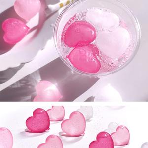 Reusable Ice Cube, 30 pcs Heart Shape Reusable Ice Cubes for Drinks, Whiskey, Cocktails,  Coffee.Washable Non-Melting Plastic Ice Cubes BPA