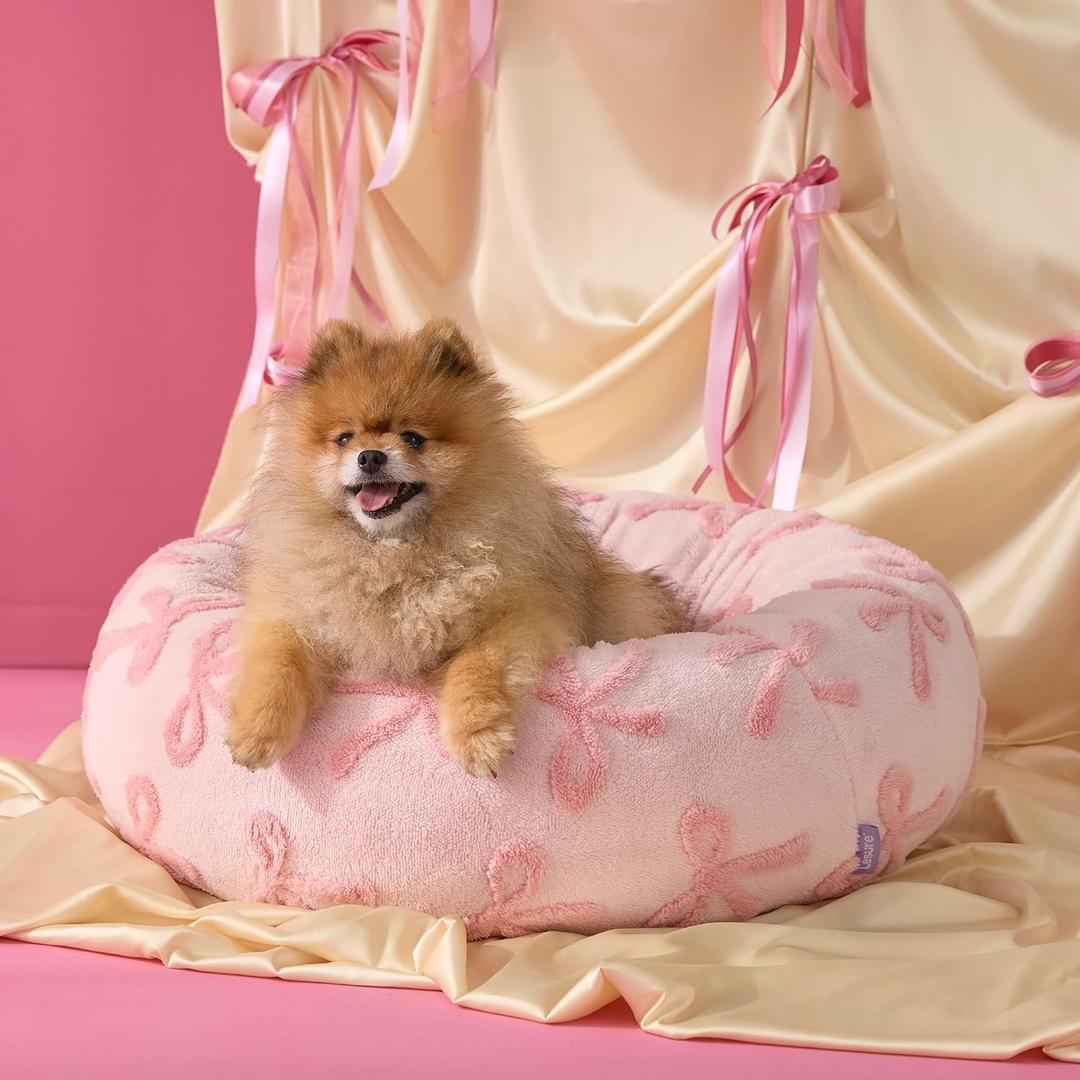 LE SURE Shown on TVDonut Small Dog Bed - Round Cat Bed for Indoor Cats Anti-Anxiety Calming Gift for Pets, Washable Cute Modern Beds with Jacquard Shaggy Plush & Anti Slip Bottom, 23 Inch, Pink Taffy