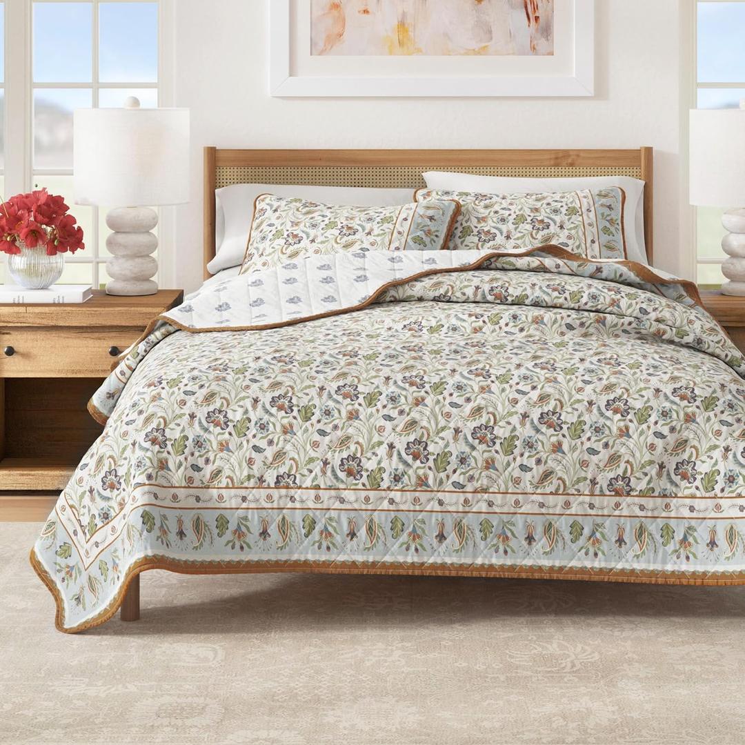 Great Bay Home Floral Cotton Quilt Set - 3-Piece Full/Queen Size Spring Boho Bedding Set - Lightweight, All-Season, Reversible Bedspread (Regal Garden - Ivory)