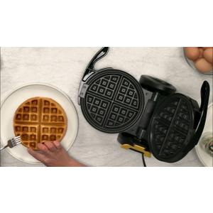 Oster Flip Belgian Waffle Maker Nonstick, 120V ~60HZ 1000W, Oster, Model : CKSTWFBF10.