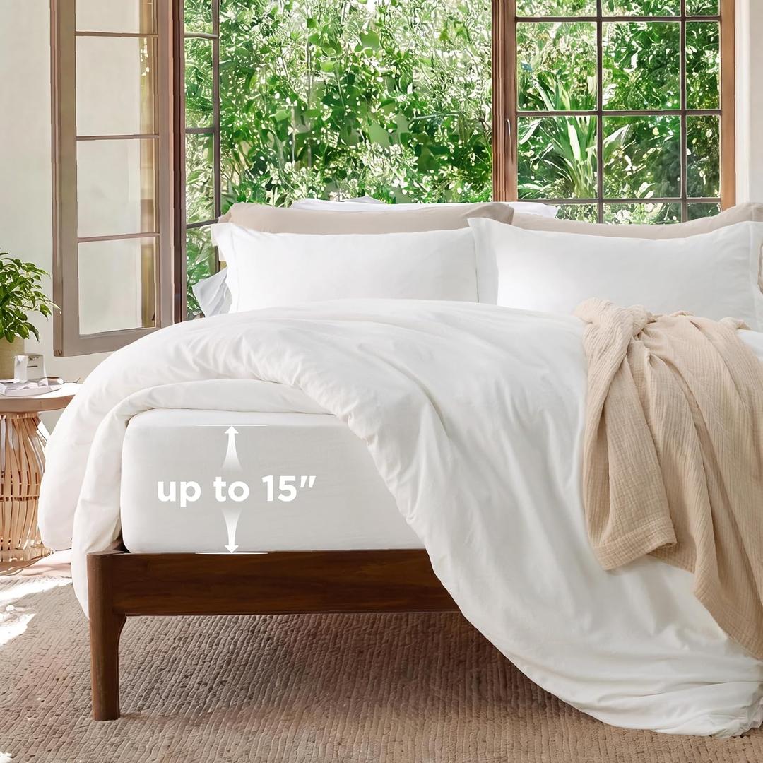 Bedsure California King Size Duvet Cover with Fitted Sheet - 4 Pieces Prewashed Cotton-Like Polyester Extra Soft Bedding Set, Includes 1 Duvet Cover 104''x98'', 2 Pillow Shams, 1 Fitted Sheet, White