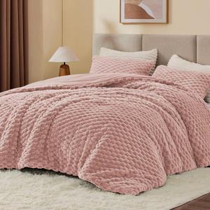 BEDELITE Fluffy King Size Comforter Set - Dusty Pink Fleece Soft Comforter for King Size Bed, Luxury Warm Bedding Set for Winter, Fuzzy Bed Set 3 Pieces (1 Comforter, 2 Pillowcases)