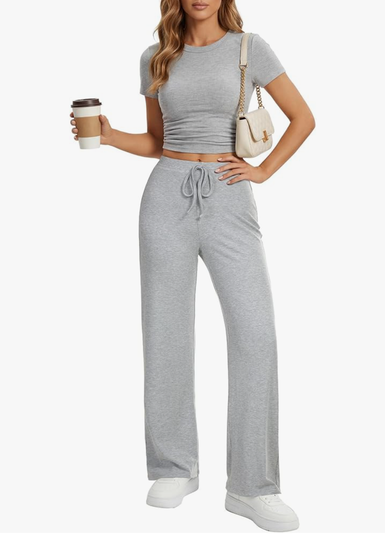 Women's 2 Piece Lounge Set Ruched Short Sleeve Tops High Waisted Wide Leg Pants, Size Medium