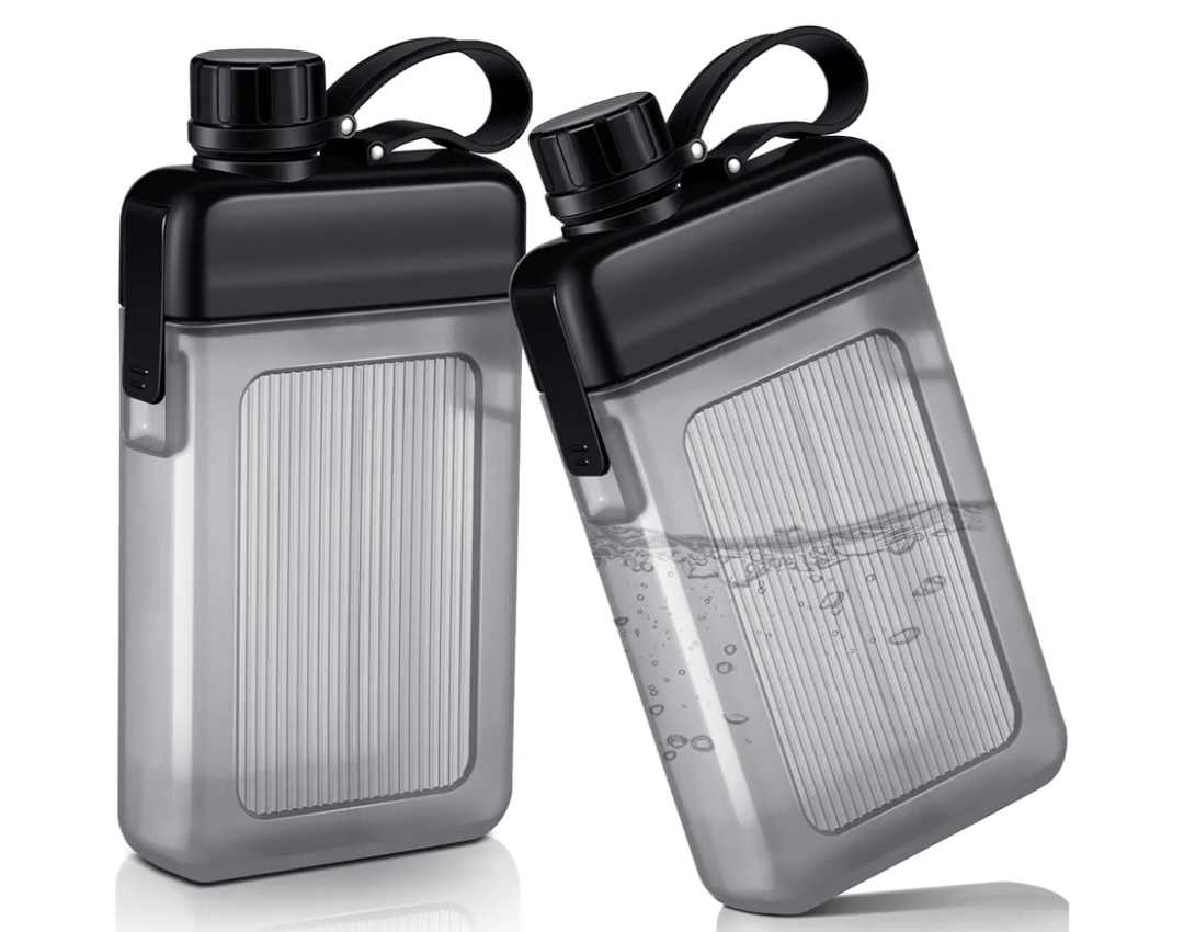 Honeydak 2 Pcs Flat Water Bottle 13oz Plastic Flask for Liquor Slim Square Bottles Portable Travel Mug Pocket Flask for Outdoor Sports (Black)