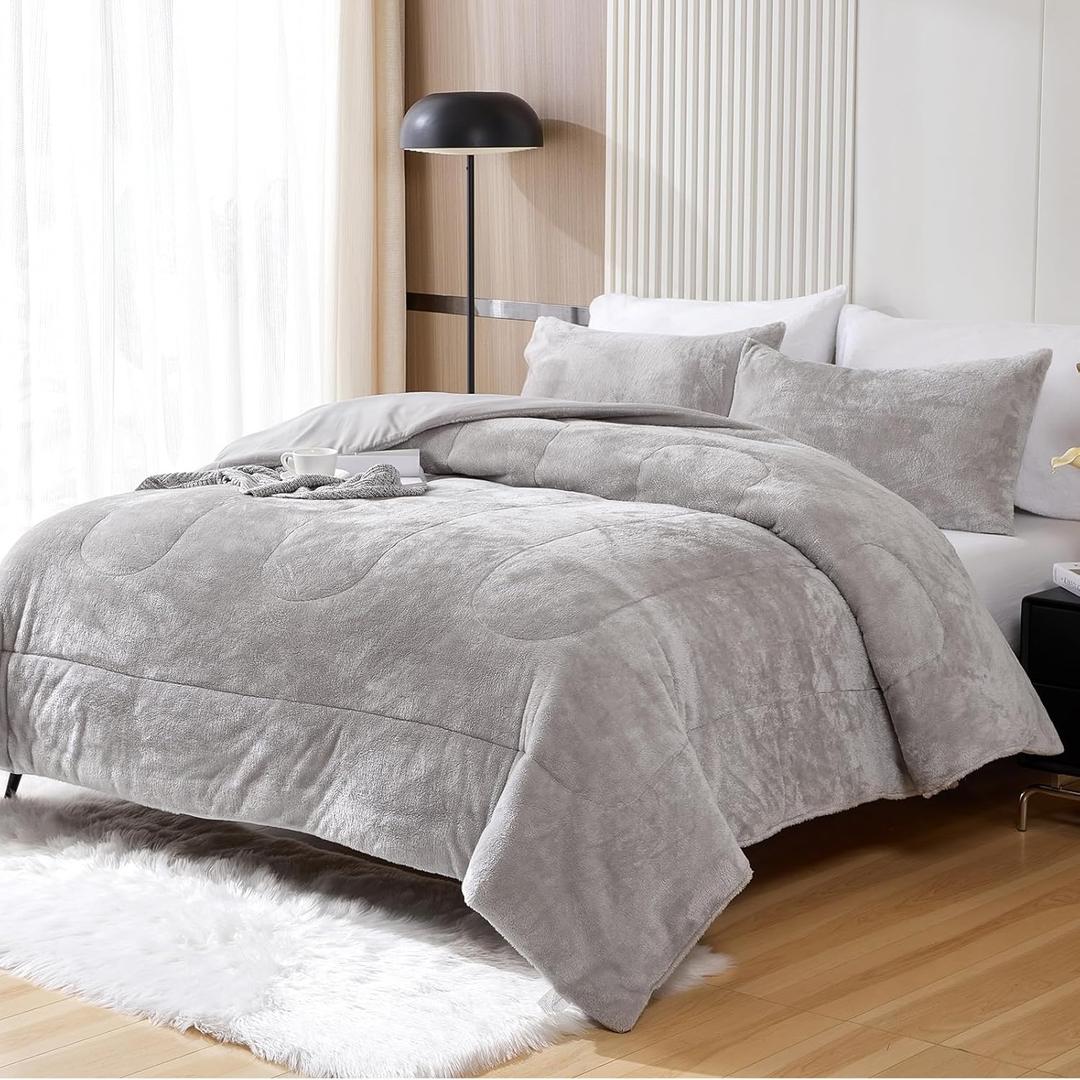 YIYEA Faux Fur Comforter Set Queen Size, Luxury Ultra Soft Fuzzy Comforter, Fluffy Plush Shaggy Bedding Comforter Sets for Fall and Winter, Cozy Warmth, No Shedding, 3PC, Grey (Queen, Light Grey)