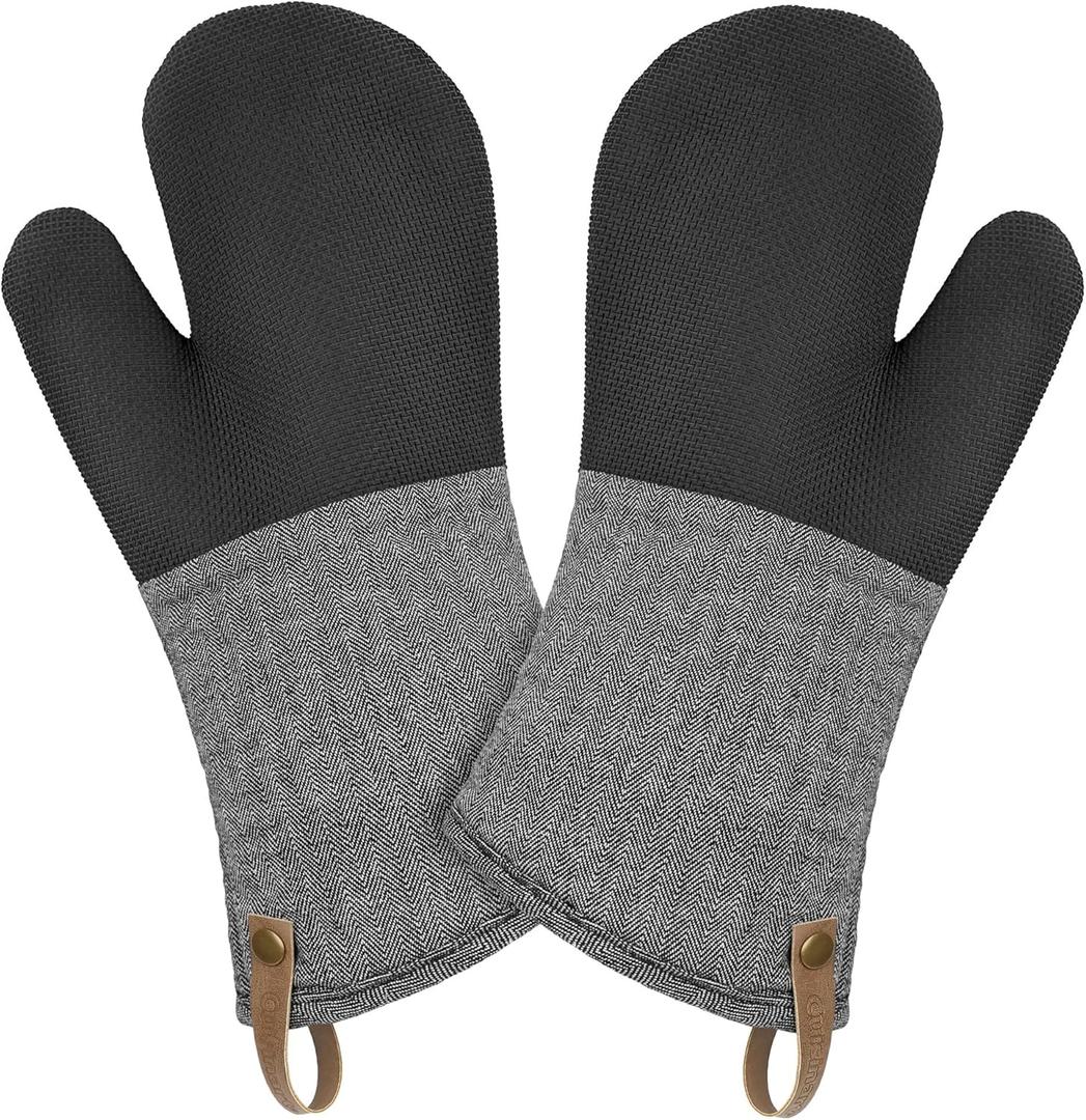 Cuisinart Heritage Kitchen Oven Mitts  Heat-Resistant Kitchen Mitts for Oven with Non-Slip Neoprene Palm, Long Cuff, and Cotton Filling  Durable Oven Gloves for Cooking, Baking, & Grilling (Black Chevron)