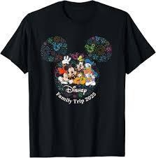Disney Mickey & Friends Holiday Fireworks Family Trip 2025 T-Shirt Size Large