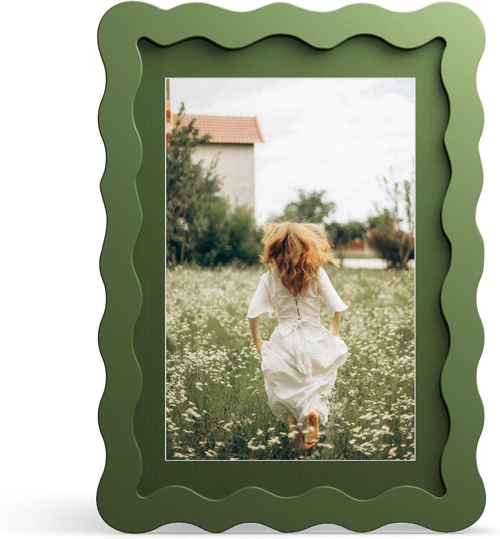 5x7 Picture Frame with Mat for 4x6, Wavy Edge Wooden Real Glass Photo Frame for Tabletop and Wall Hanging, Green, 1 Pack