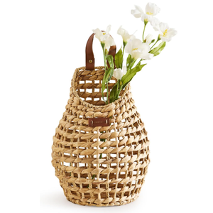 Woven Front Door Basket Water Hyacinth Wall Hanging Basket Decorative Boho Mounted Organizer for Dried Flower Plants Storage Basket for Garden, Home, and Farmhouse Décor