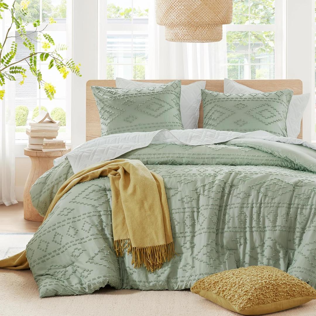 Comfort Spaces Comforter for King Size Bed, Geometric Diamond Tufted Boho Comforter Set, All Season Lightweight Bedding Set, Matching Sham, King/Cal King Sage Green 3 Piece