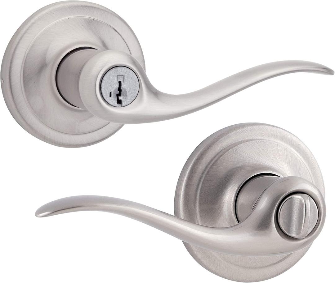 Kwikset Tustin Entry Door Handle with Lock and Key, Secure Keyed Reversible Lever Exterior, For Front Entrance and Bedrooms, Satin Nickel, Pick Resistant Smartkey Rekey Security and Microban