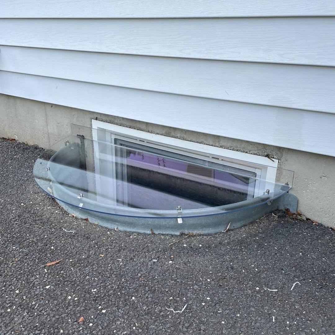 Polycarbonate Window Well Covers Outside, Basement Window Well Cover, Heavy Duty Clear Plastic Window Guard, UV Resistant, Waterproof & Protects Against Debris/Only Cover (41" L X 18" W)