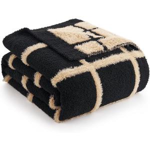 Amélie Home Cable Knit Throw Blanket for Couch, Bicolour Super Soft Fuzzy Blanket for Sofa, Luxury Cozy Fluffy Throw for Room Decor, 50" x 60", Plaid Black