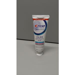 Crest Pro-Health Gum Detoxify Plus Toothpaste 4.5 oz Pack of 1 - Antibacterial Fluoride Toothpaste, Sensitivity Protection, Whitens Teeth, Anticavity, Plaque Control