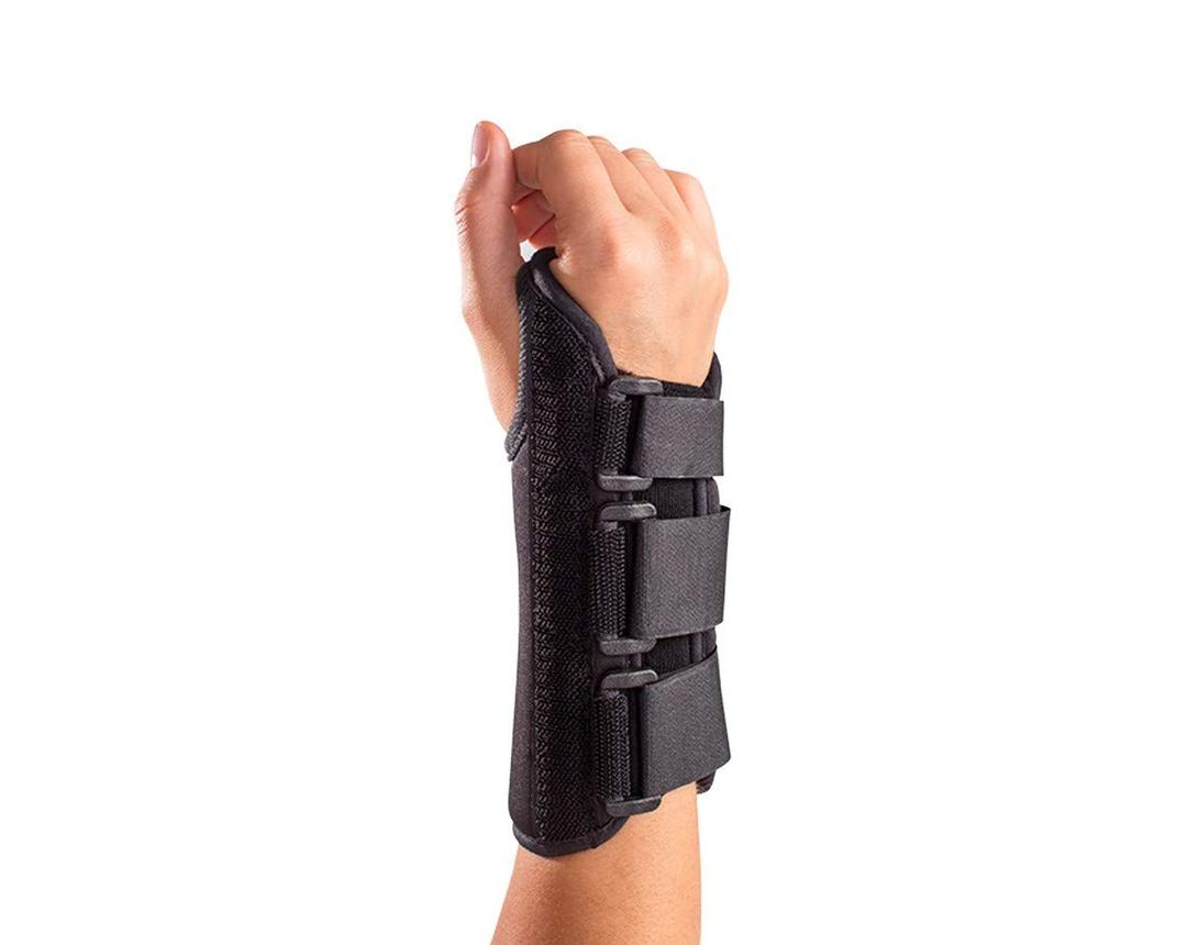 Procare Comfortform Wrist Splint, Right, Medium