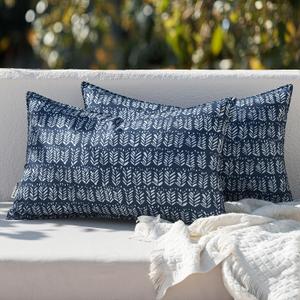 MIULEE Outdoor Set of 2 Patio Lumbar Pillows, 12x 20 Fade Resistant Outdoor Lumbar Pillow with Inserts, Fluffy Decorative Garden Waterproof Cushions for Home Patio Coach Sofa Use, White