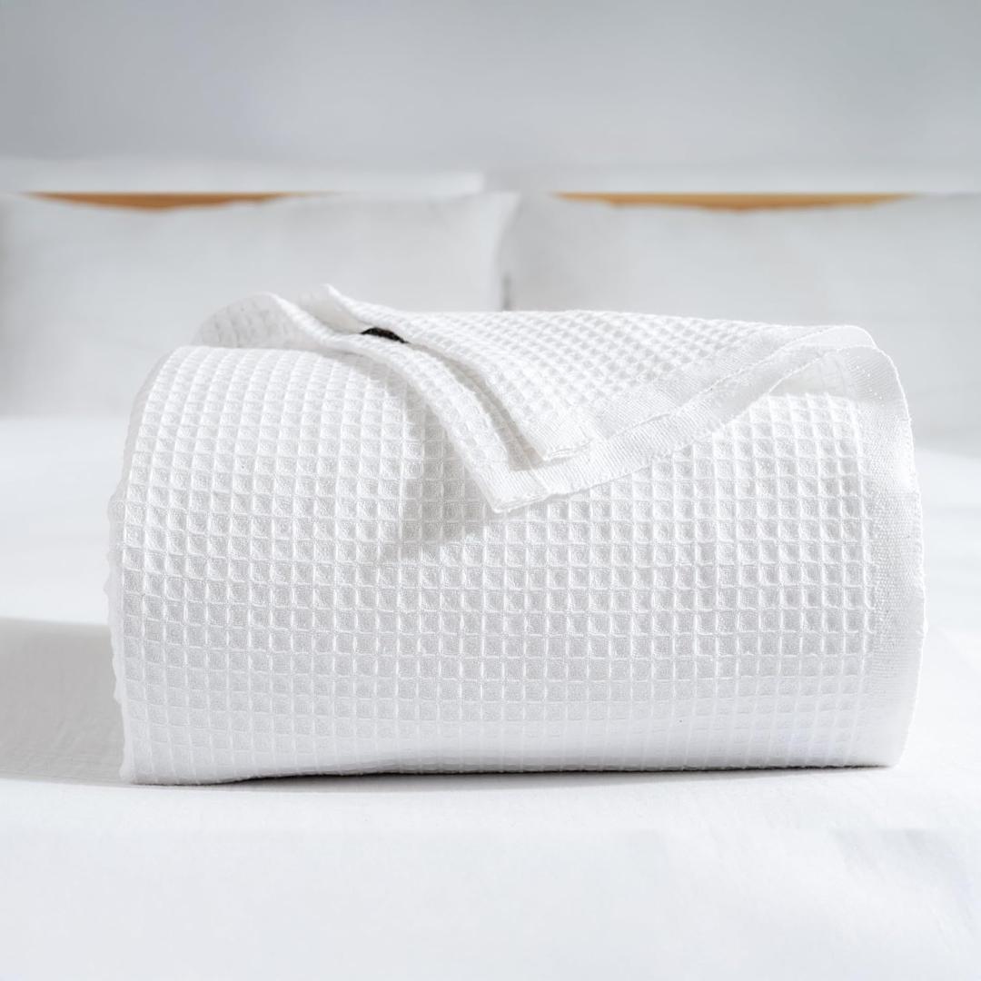 RAYME TEKSTIL - 100% Turkish Cotton Waffle Blanket Cal King - Cozy, Airy, Lightweight Summer Throw Blankets - Made in Turkiye, (White Blanket, California King Size 90" x 125" inch)
