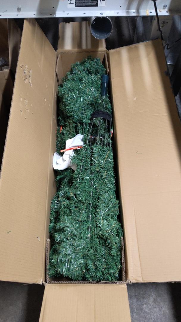 Christmas Tree 7.5ft