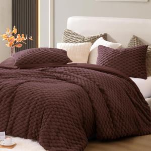 CASAAGUSTO Fluffy Queen Comforter Set, Burgundy Luxury Rabbit Faux Fur Comforter Set Queen Size, 3 Pieces Soft Fuzzy Warm Bedding Set for Winter Autumn, Thick Plush Bed Comforter with 2 Pillowcases