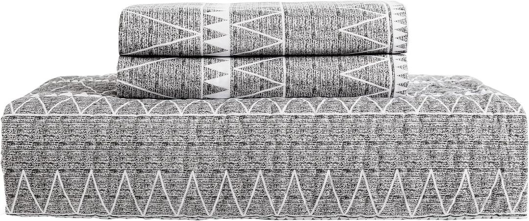 King Size Quilt Set Grey Bedspread (108 x 96 inches) Coverlet Sets Lightweight Bed Quilt - Striped Triangle Pattern - Reversible All-Season Coverlet Bedding Cover with 2 Shams (King, Grey)
