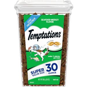 Temptations Classic Crunchy and Soft Cat Treats, Seafood Medley Flavor, 30 oz. Tub (1.88 Pound (Pack of 1))