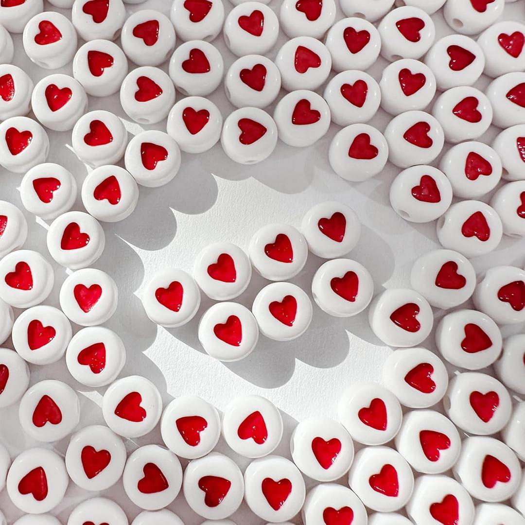 600Pcs White Red Heart Bead Acrylic Love Beads Loose Spacer Beads to Match Letter Pony Bead for Bracelets Necklaces,Jewelry Making, DIY Key Chains7mm