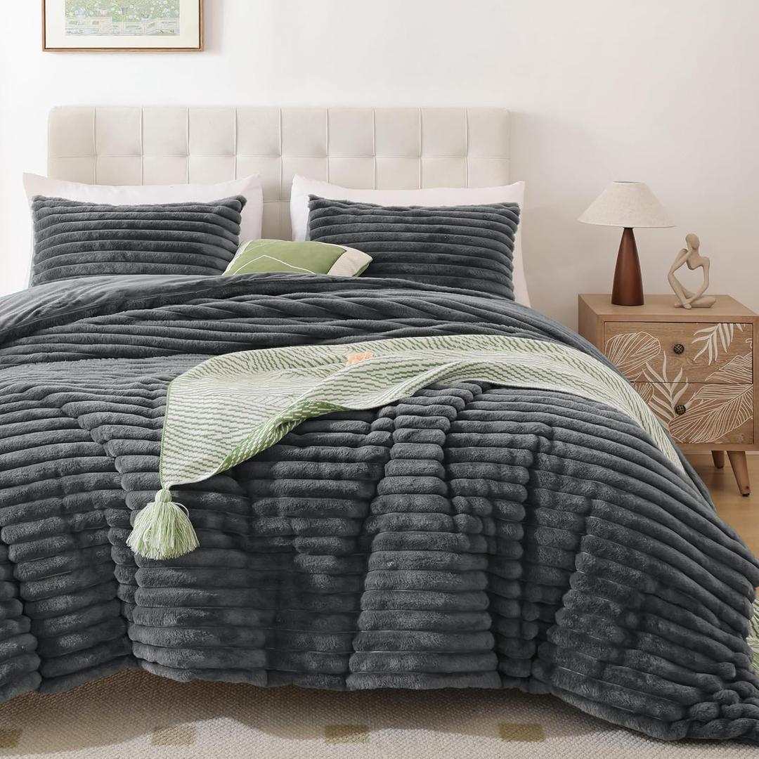 Smoofy Fluffy Queen Comforter Set 3 Pieces - Dark Grey Fleece Fluffy Comforter Set, Luxury Fuzzy Queen Bedding Set, Soft Warm Bed Set All Season, Heavy Faux Fur Comforter with 2 Pillow Cases