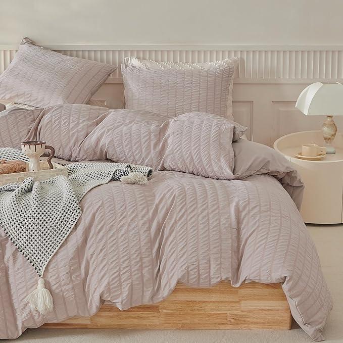 WARMDERN Duvet Cover Set King Size, 3pcs Washed Microfiber Beige Bedding Set, Soft Breathable Striped Textured Seersucker Duvet Cover with Zipper Closure & Corner Ties(Khaki , King)