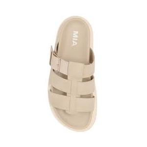 Mia Geni Slide Sandal In Seashell
7M