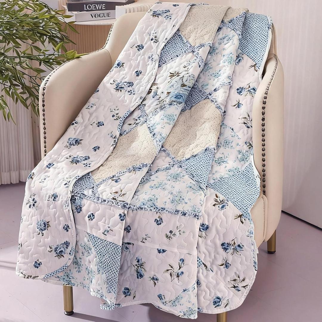 Twin Size Patchwork Quilt Throw Blanket for Couch Sofa Blue Vintage Floral Reversible Lightweight Quilted Bedspread Coverlets Flowers Quilt Soft Garden Comforter Bed Cover for Bed Home Decor