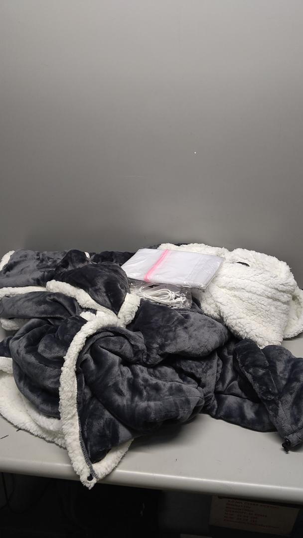 Electrically Heated Robe, Gray, Size Unknown